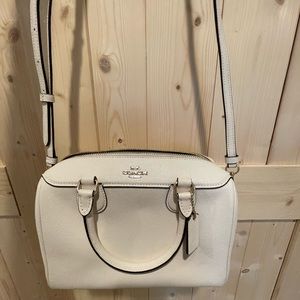 Coach - Beautiful crossover purse.
